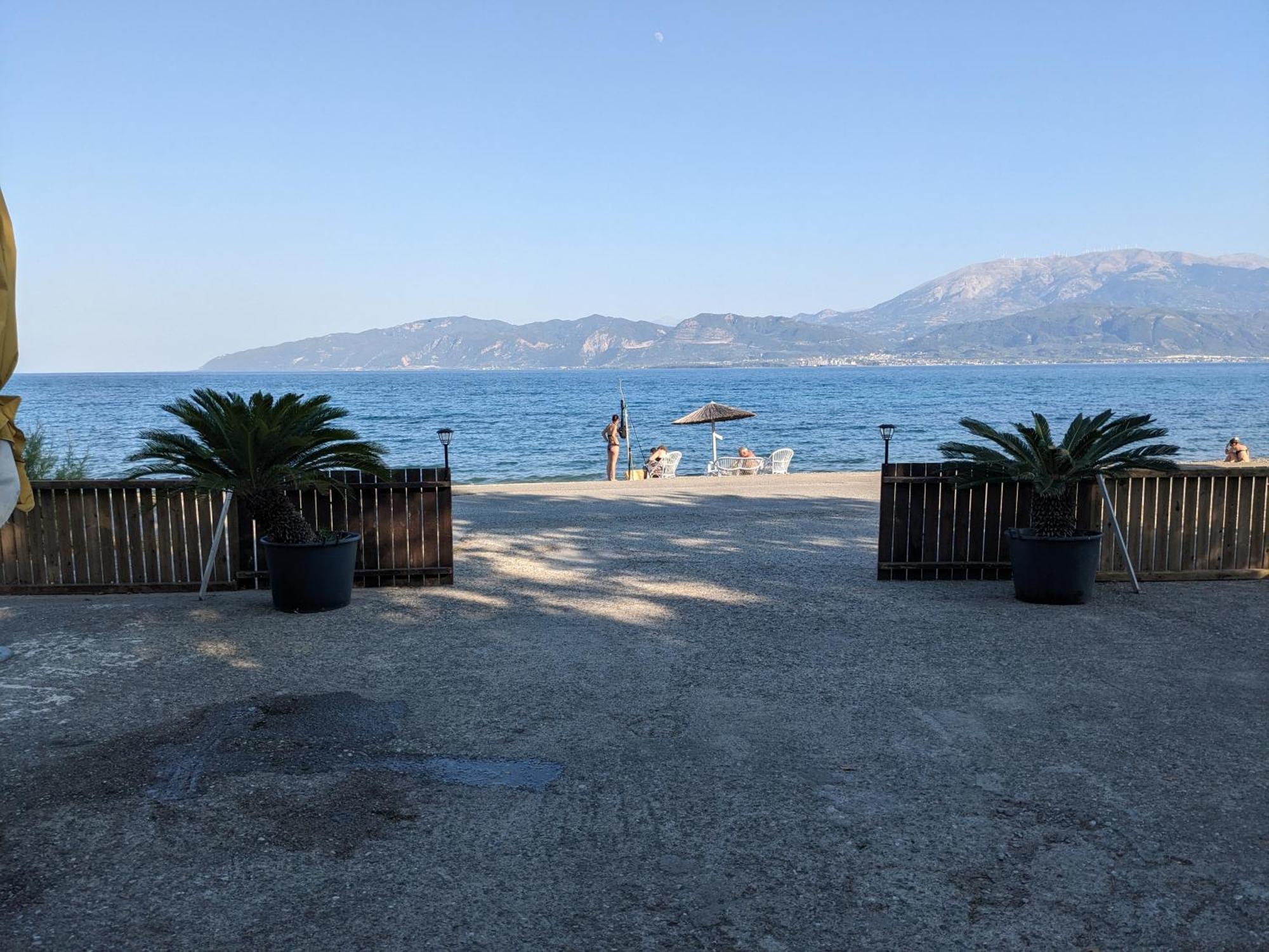 Nafpaktos Beach Apartment Zewnętrze zdjęcie